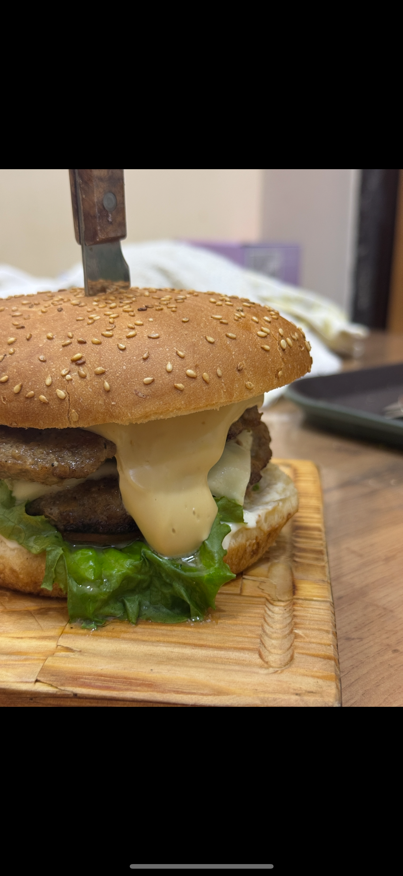 Двойной куринный чизбургер