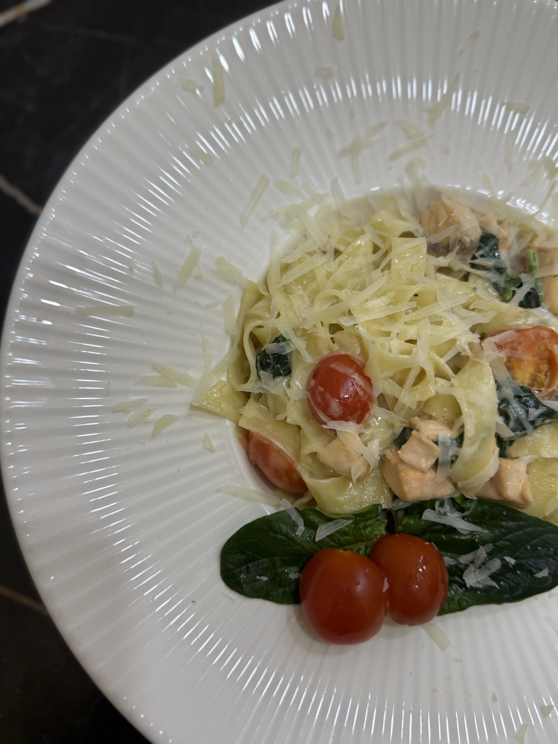 Паста с семгой и шпинатом